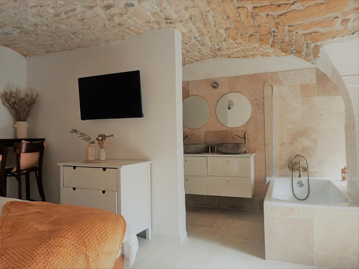 La Cachette Bed & Breakfast Aigues-Vives  Luaran gambar
