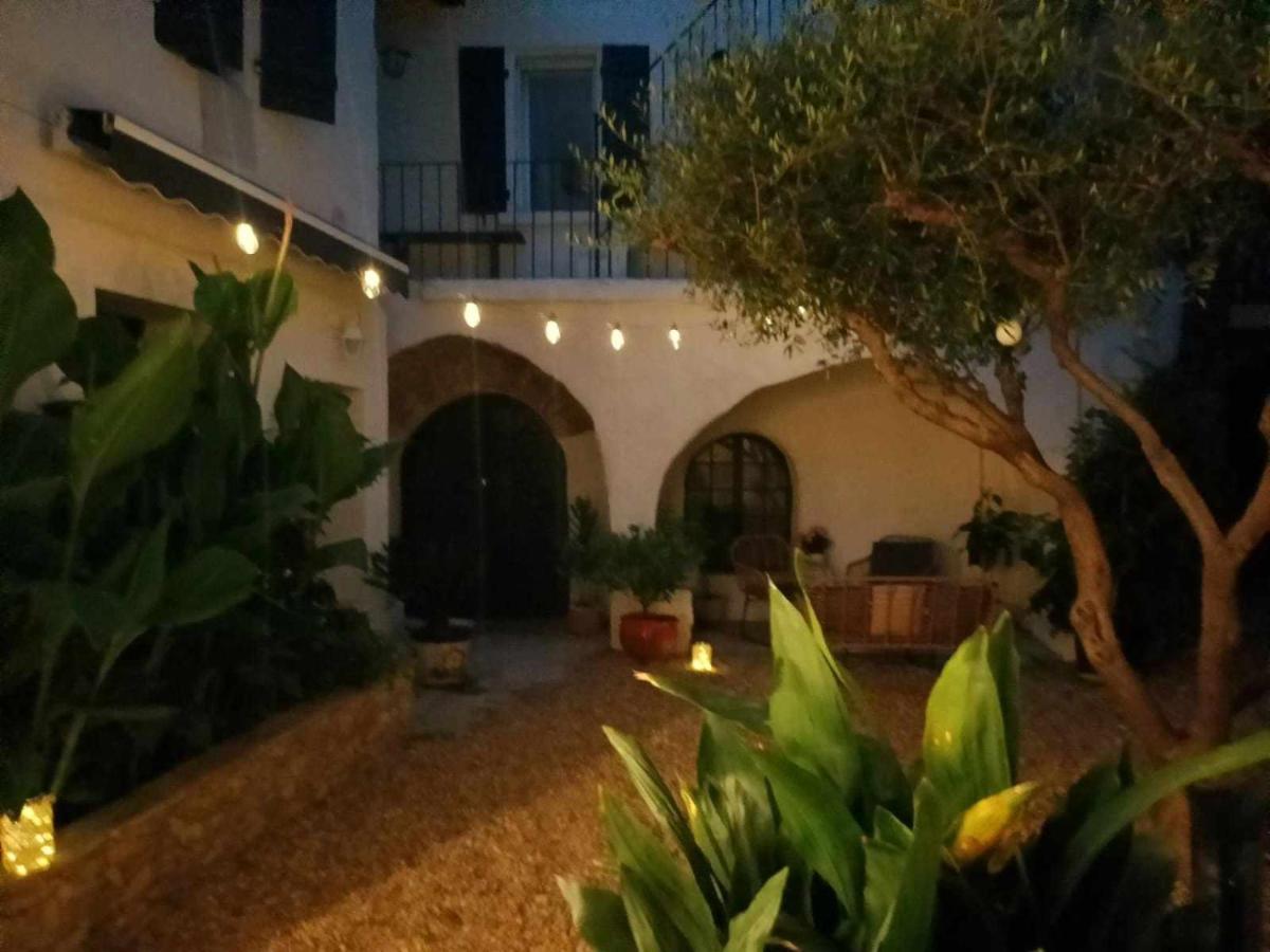 La Cachette Bed & Breakfast Aigues-Vives  Luaran gambar